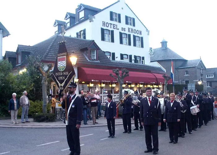 Hotel De Kroon 3*